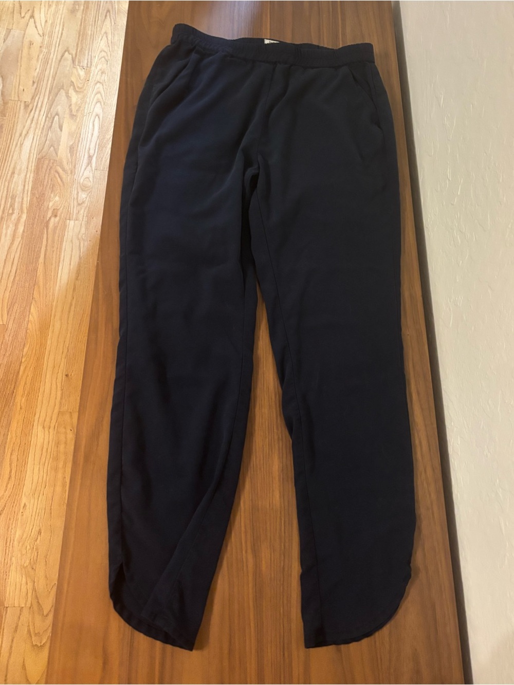Marine Layer Navy Relaxed Trouser style pull on with cropped - lightweight pant